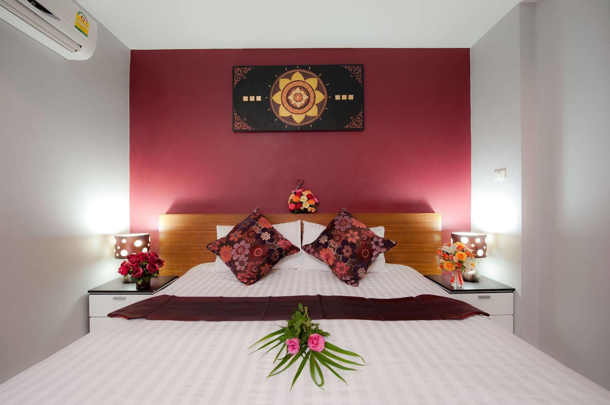 Rama Kata Beach Hotel Kültér fotó