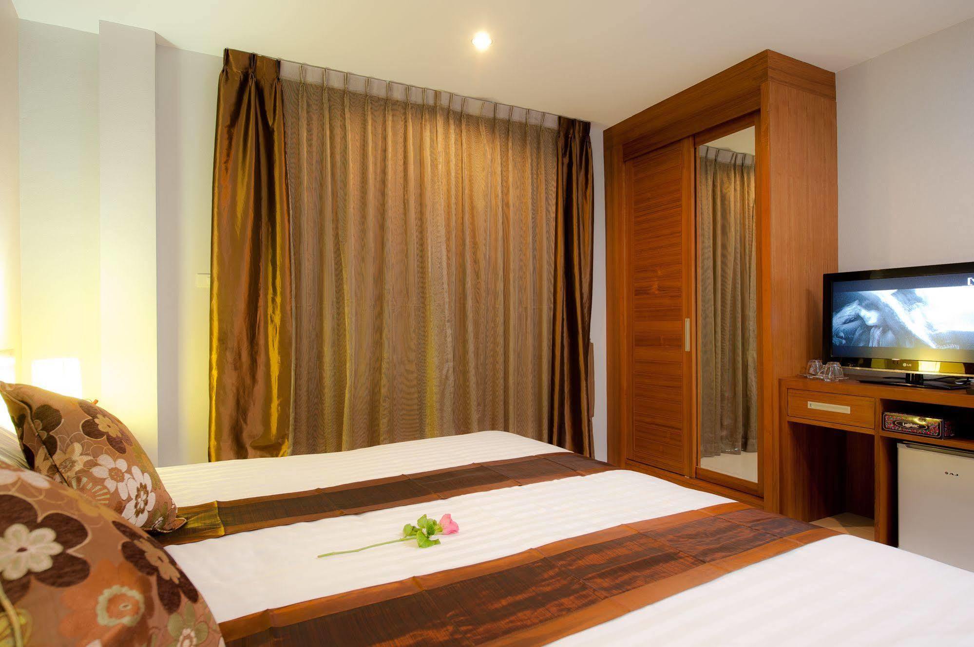 Rama Kata Beach Hotel Kültér fotó