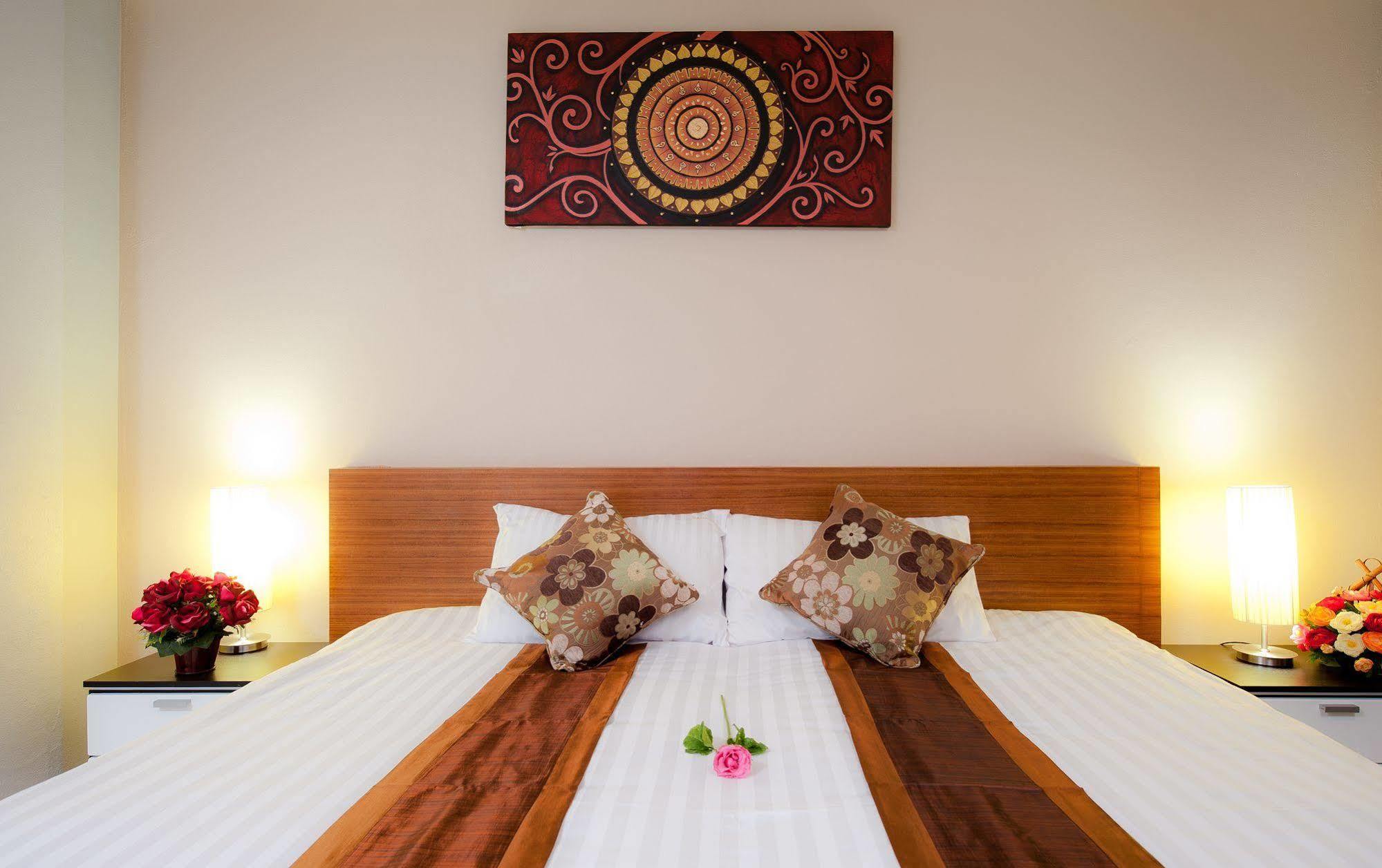 Rama Kata Beach Hotel Kültér fotó