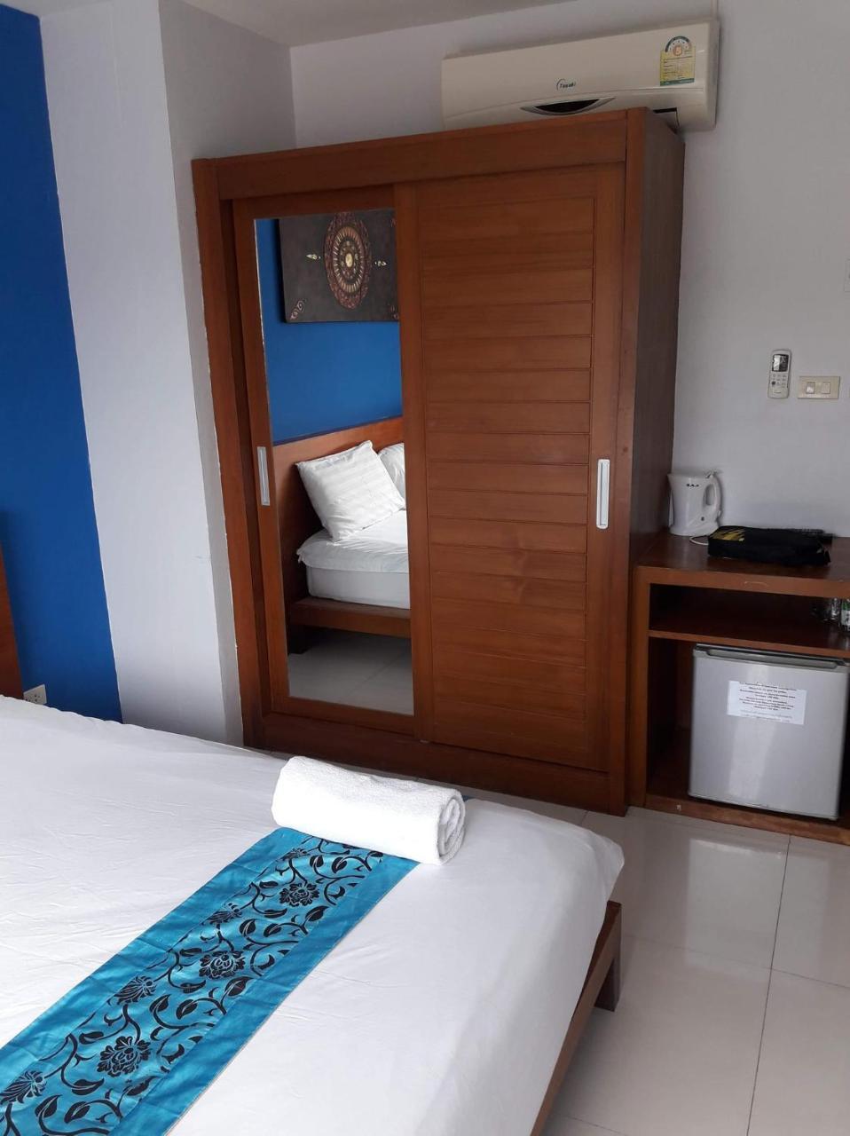 Rama Kata Beach Hotel Kültér fotó